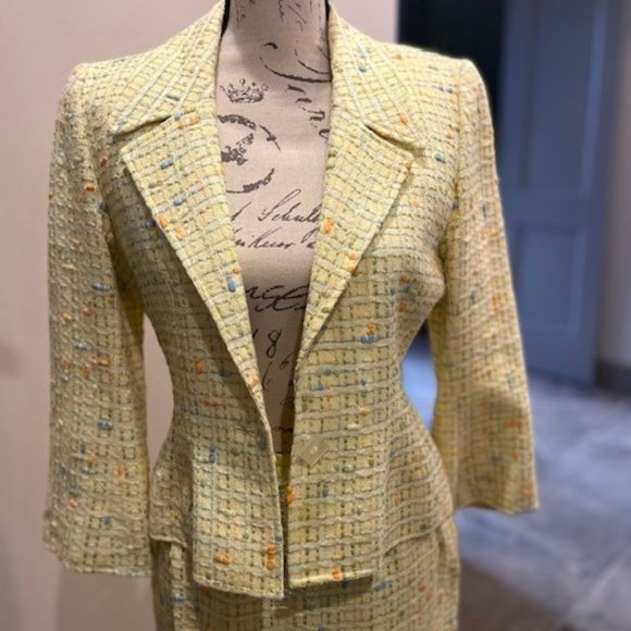 Jean Muir Classic Wool Suit - Picture 2 of 9
